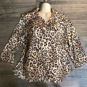 NWT Van Heusen Animal Print Blouse, size Medium